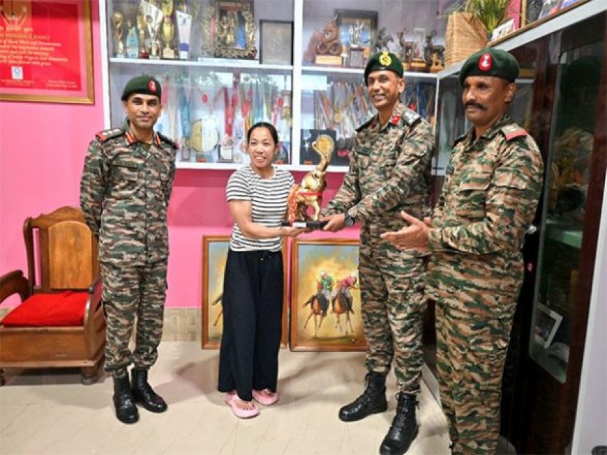 Sports News | Indian Army Honours Mirabai Chanu for Fine Performance in Paris Olympics | LatestLY